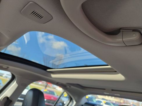 Used 2017 Alfa Romeo Giulia Ti image 15