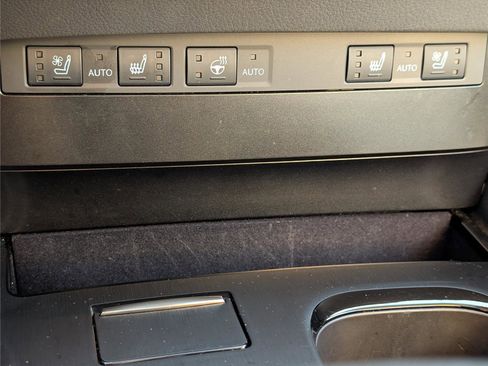 Certified 2025 Lexus ES 300h w/ Premium Package image 25