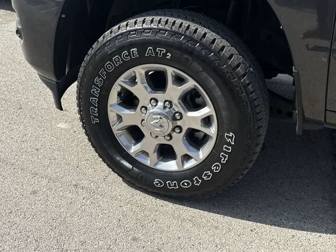 Used 2024 RAM 2500 Laramie AWD/4WD image 9