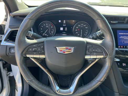 Used 2021 Cadillac XT6 Premium Luxury w/ LPO, ONYX Package image 24