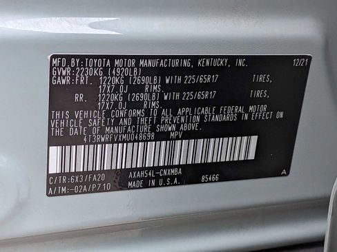 Used 2021 Toyota RAV4 XLE w/ Convenience Package image 32