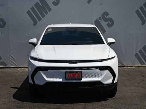 Used 2025 Chevrolet Equinox EV LT w/ Comfort Package FWD image 2