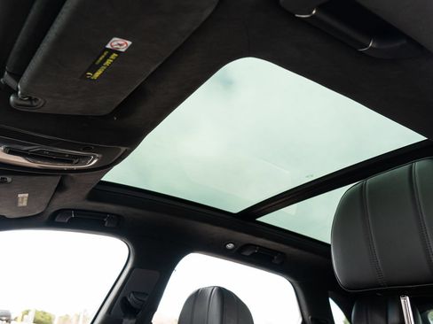Certified 2023 Bentley Bentayga AWD/4WD image 27