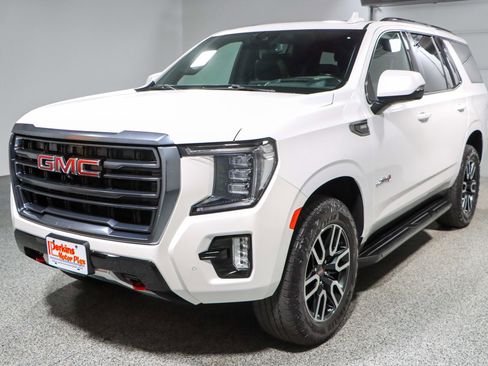Used 2024 GMC Yukon AT4 w/ Technology Package image 38