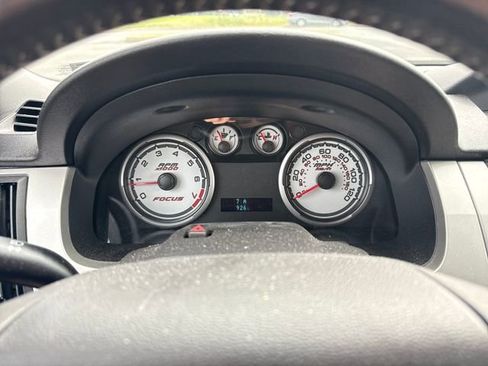 Used 2010 Ford Focus SES FWD image 25