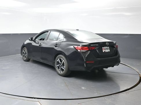 Used 2024 Nissan Sentra SV FWD image 11
