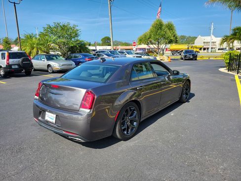 Used 2020 Chrysler 300 Touring w/ Sport Appearance Package RWD image 6