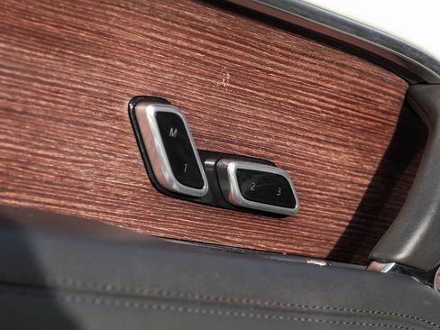 Used 2023 Land Rover Range Rover SE image 48