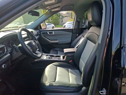 Certified 2023 Ford Explorer XLT w/ Equipment Group 202A AWD/4WD image 13