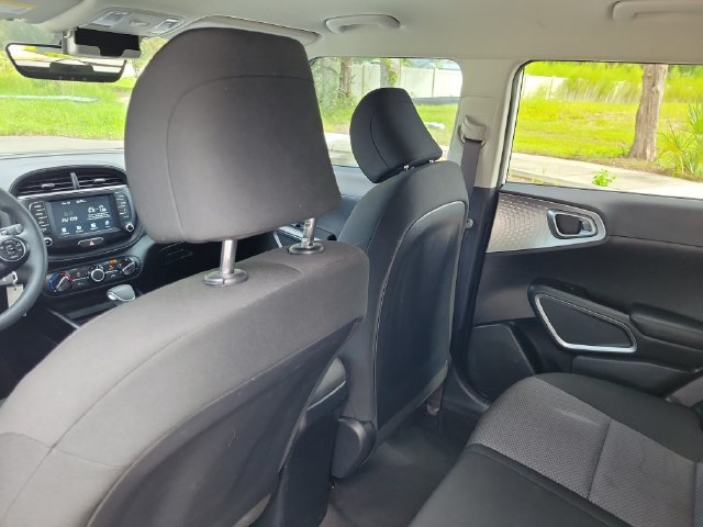 Used 2021 Kia Soul LX FWD image 12