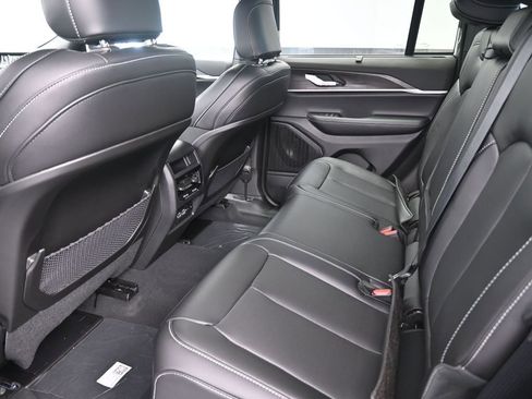 New 2025 Jeep Grand Cherokee Limited w/ Luxury Tech Group II image 12