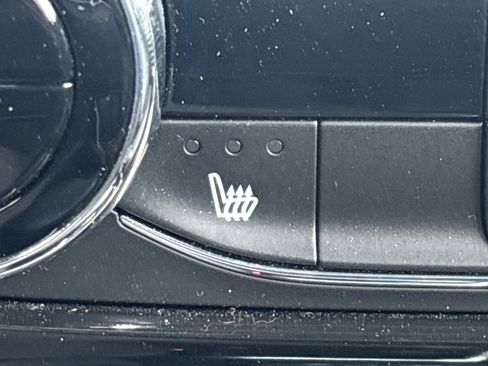 Used 2024 Chevrolet TrailBlazer RS w/ Convenience Package image 28