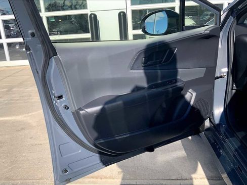 Used 2023 Toyota Prius LE AWD/4WD image 21
