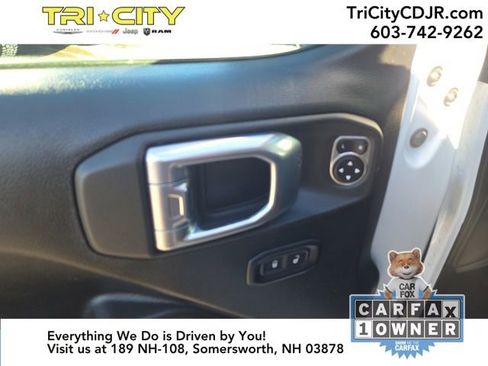Used 2021 Jeep Wrangler Unlimited Sport image 19