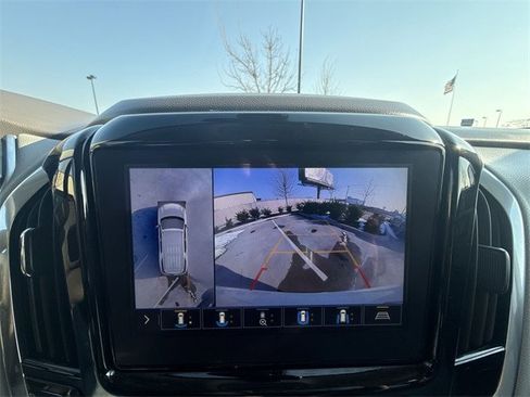 Used 2020 Chevrolet Traverse LT w/ LT Premium Package image 17