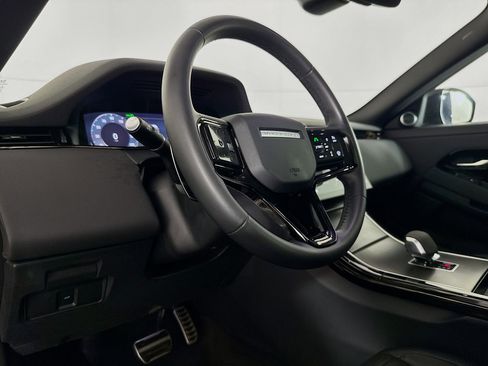 Used 2024 Land Rover Range Rover Evoque Dynamic SE image 22