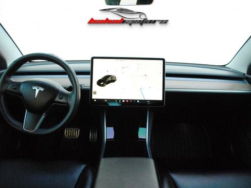Used 2019 Tesla Model 3 Performance image 13