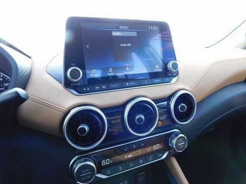 New 2025 Nissan Sentra SV w/ SV Premium Package image 25