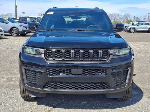 New 2026 Jeep Grand Cherokee L 4WD image 2