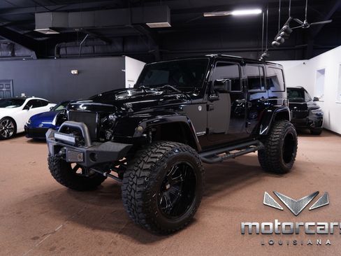 Used 2014 Jeep Wrangler Unlimited Sahara w/ Connectivity Group image 3