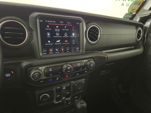 Used 2021 Jeep Wrangler Unlimited Sahara w/ Dual Top Group AWD/4WD image 23