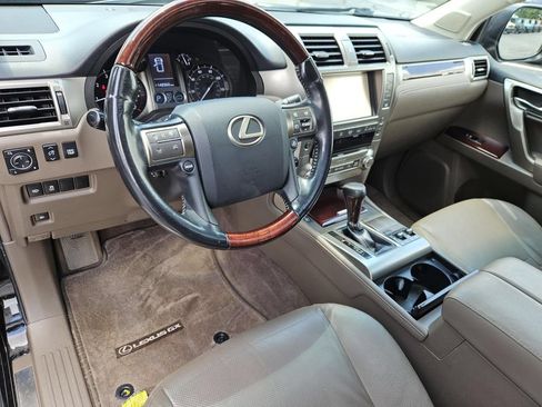Used 2016 Lexus GX 460 w/ Premium Package AWD/4WD image 13