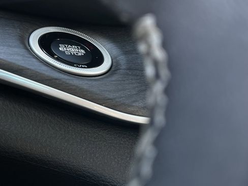 Used 2022 Jeep Grand Cherokee Limited 4xe w/ Luxury Tech Group II image 16