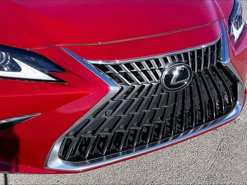 Used 2024 Lexus ES 350 w/ Premium Package image 28