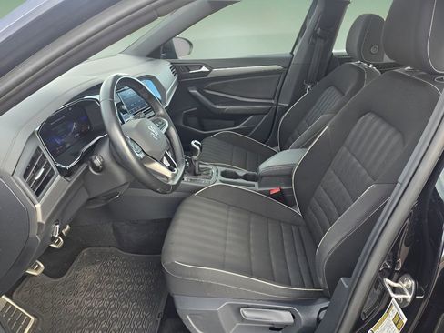 Used 2023 Volkswagen Jetta Sport image 12