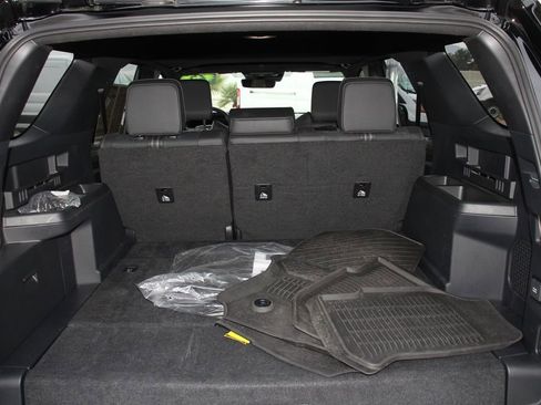 Used 2025 Toyota 4Runner Limited image 24