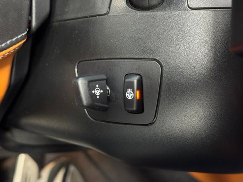 Used 2017 BMW M6 Convertible image 18