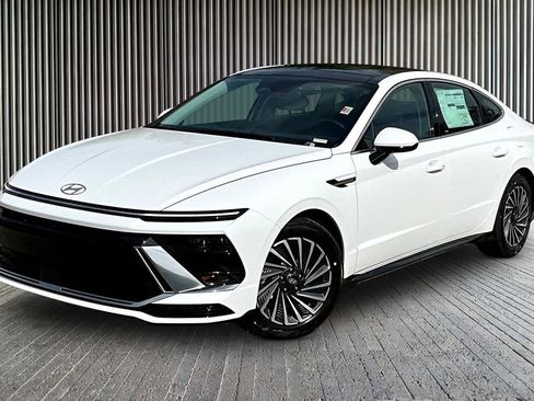 New 2026 Hyundai Sonata SEL FWD image 2