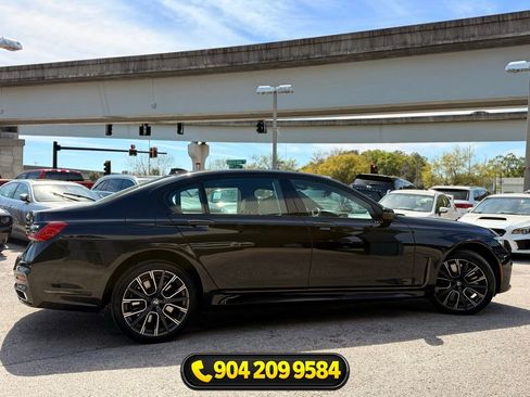 Used 2020 BMW 740i w/ Luxury Rear Seating Package RWD image 7
