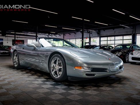 Used 2004 Chevrolet Corvette Convertible w/ Preferred Equipment Group RWD image 28