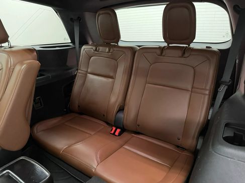 Used 2021 Lincoln Aviator Reserve w/ Equipment Group 208A RWD image 17