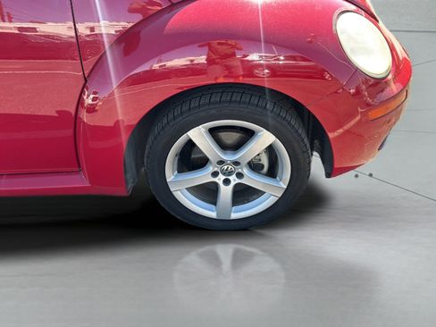Used 2010 Volkswagen Beetle Coupe FWD image 14