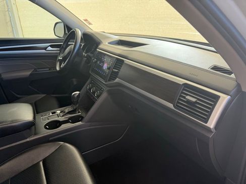 Used 2021 Volkswagen Atlas SE image 11