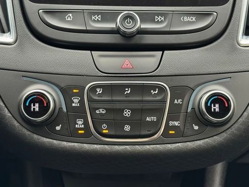 Used 2019 Chevrolet Malibu Hybrid FWD image 13