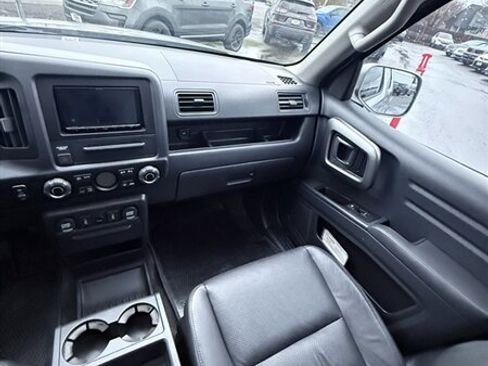 Used 2014 Honda Ridgeline SE image 26