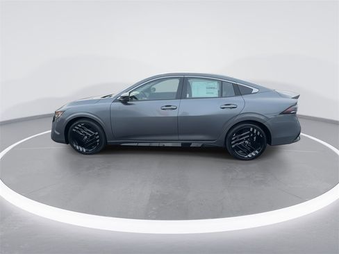 New 2026 Nissan Sentra SR w/ Floor Mat Package image 5