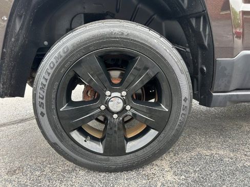 Used 2014 Jeep Patriot Limited w/ Sun/Sound Group FWD image 21
