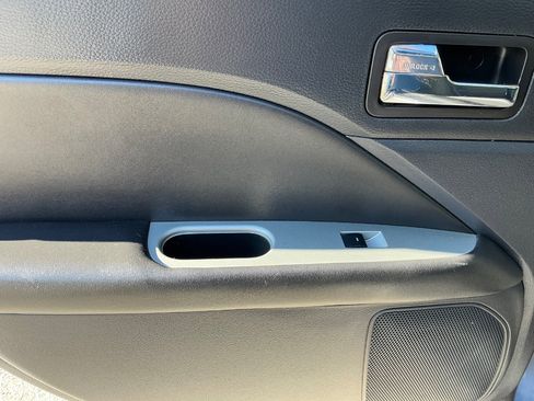 Used 2011 Ford Fusion SEL w/ 302A Rapid Spec Order Code image 16