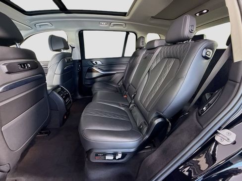 Used 2023 BMW X7 xDrive40i AWD/4WD image 10