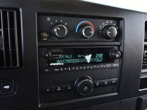 Used 2024 GMC Savana 2500 w/ Driver Convenience Package image 14