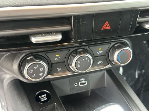 Used 2025 Nissan Kicks S AWD/4WD image 15