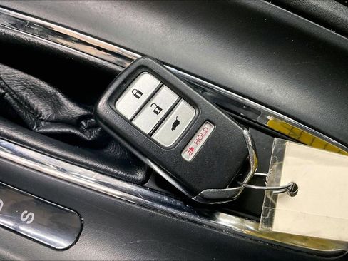 Used 2017 Honda HR-V EX image 34