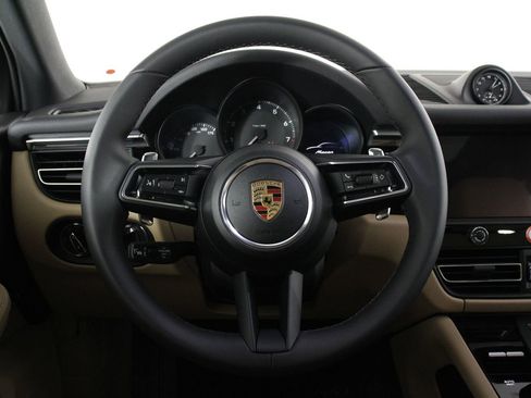 New 2026 Porsche Macan image 12