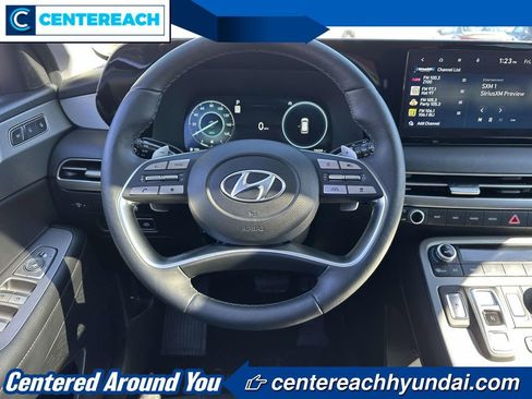 Used 2023 Hyundai Palisade SEL w/ Premium Package image 12