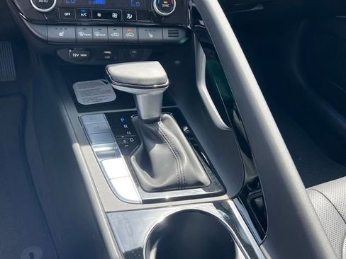 New 2026 Hyundai Elantra Limited FWD image 20