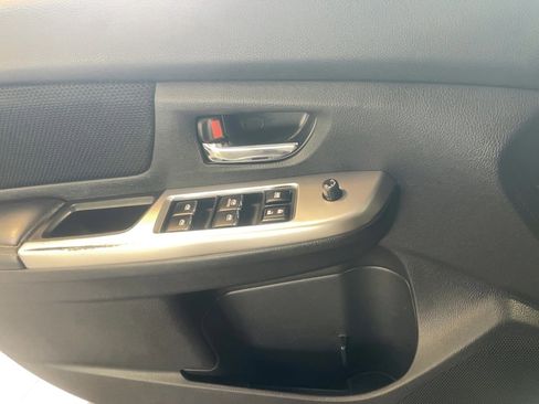 Used 2016 Subaru Crosstrek 2.0i Premium image 11